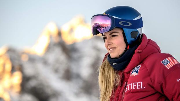 Lindsey Vonns Blick richtet sich weit ins neue Jahr. © APA/afp / FABRICE COFFRINI