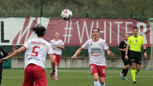 Manuela Ladstätter und Sonja Kiem (rechts) mussten sich mit dem FCS  geschlagen geben.