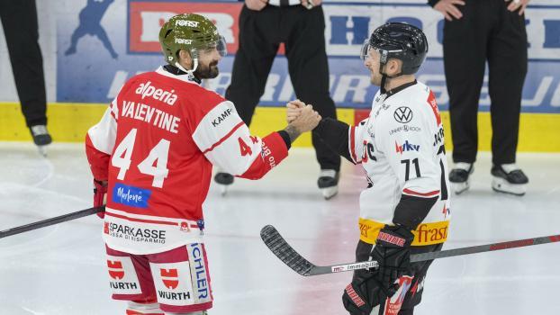 Scott Valentine (left) achieved a first in the history of HC Bozen. © Vanna Antonello