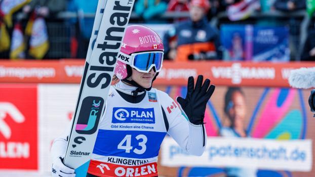 Abigail Strate won her first World Cup. © AFP / JENS SCHLUETER