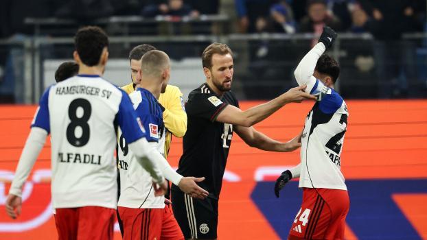 Der FC Bayern hat beim Hamburger SV Federn gelassen. © APA/afp / IBRAHIM OT