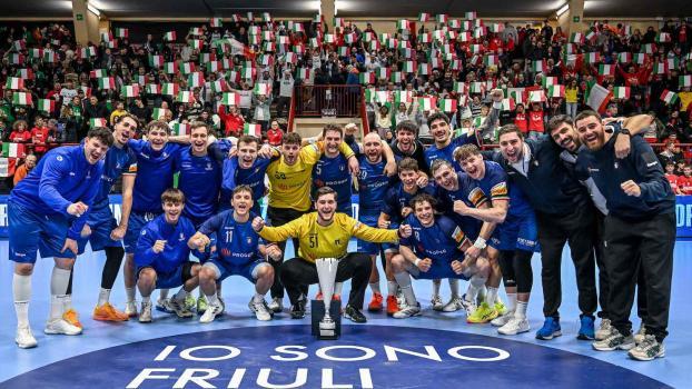 Die Azzurri bejubeln den Gewinn des Trofeo Friuli Venezia Giulia © Luigi Canu