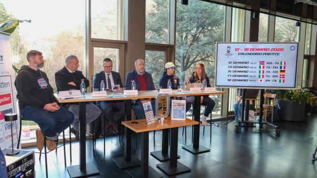 Les finales de hockey sur gazon de Milan ont été présentées à Bolzano. © Max Pattis