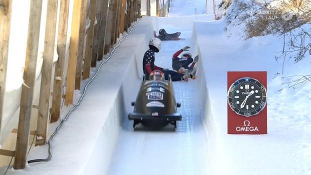 A terrifying moment at the start: The US bobsled team lost its crew. © ARD