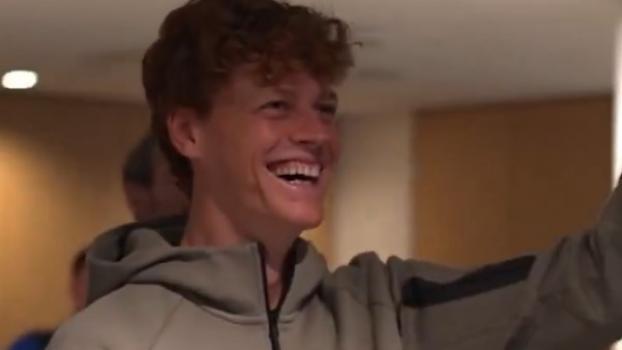 Sinner hatte mächtig Spaß. © Screenshot Twitter