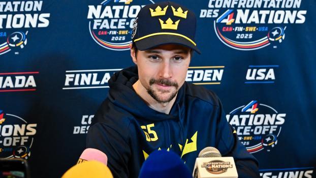 Defenseman Erik Karlsson is one of 25 NHL players on Sweden's 25-man Olympic roster. © GETTY IMAGES NORTH AMERICA / MINAS PANAGIOTAKIS