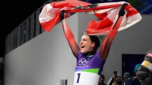 Der ausgelassene Jubel von Janina Flock. © APA/afp / STEFANO RELLANDINI