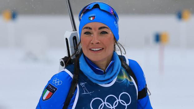 Dorothea Wierer hat ihr Lächeln auch nach dem verkorksten Sprint nicht verloren. © ANSA / Teyssot