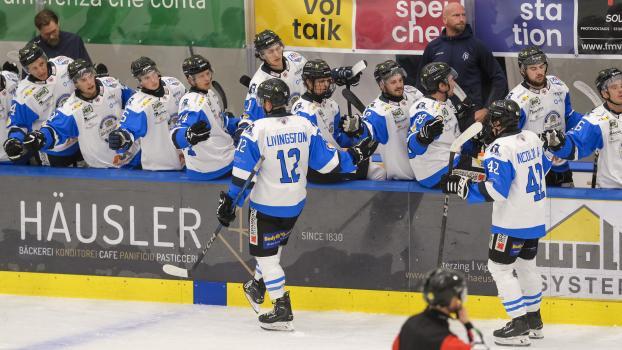 James Livingston (links) traf zwar, doch die Wipptal Broncos mussten trotzdem eine Niederlage einstecken. © Max Pattis