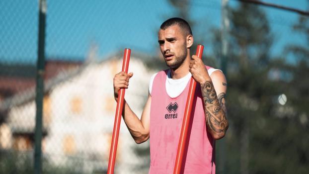 Lorenzo Sgarbi hat schon wieder einen neuen Verein. © SSC Bari