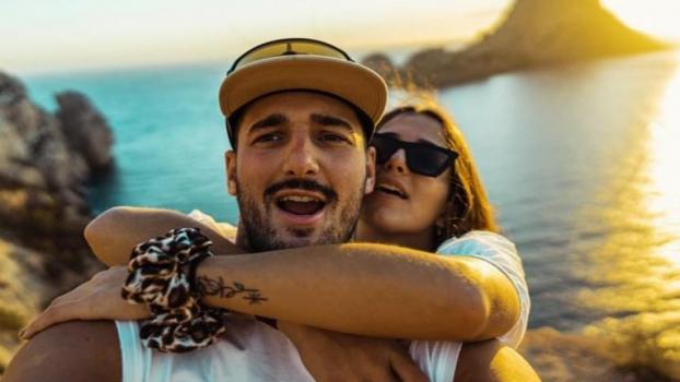 Skicross-Star mit rührender Geste.