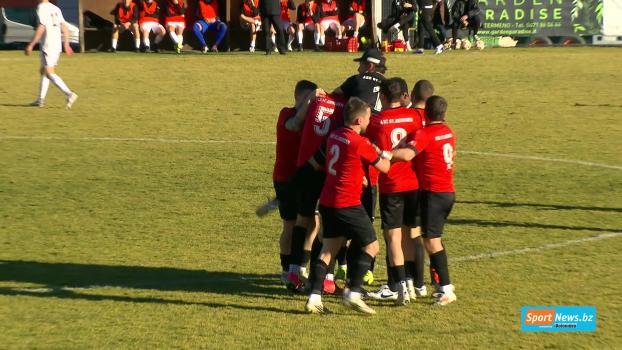 SportNews präsentiert auch an diesem Montag wieder die besten Szenen aus dem heimischen Amateurfußball. Im Fokus steht heute der 3:0-Auswärtssieg von St. Georgen in Tramin, bei dem Gabriel Brugger mit einem kuriosen Treffer für Aufsehen sorgte. Außerdem zeigen wir die Highlights der Landesliga-Partien zwischen Salurn und Leifers (3:2) sowie Gitschberg Jochtal und Olimpia Meran (1:2). © stol
