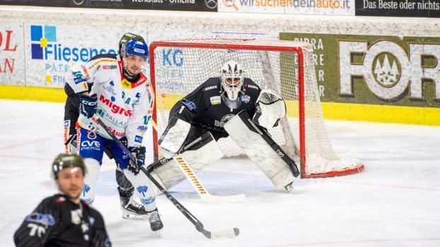 Andy Bernard und der HC Meran kämpfen in Asiago um den Halbfinal-Einzug. © BK Photo
