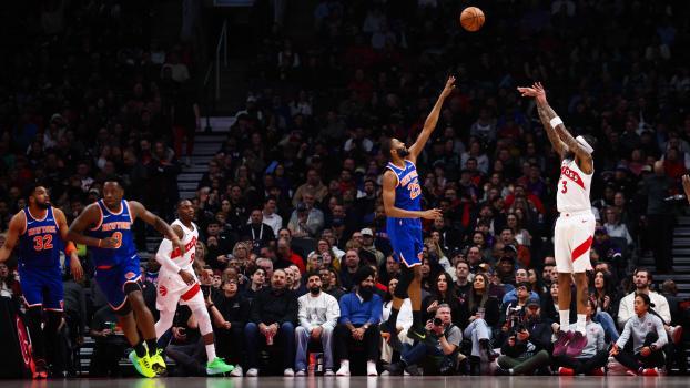 Brandon Ingram (rechts) konnte die Niederlage seiner Raptors nicht verhindern. © APA / COLE BURSTON