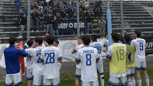 Die FCO-Kicker und ihr mitgereister Fan-Anhang durften jubeln. © Facebook