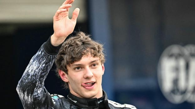 Kimi Antonelli feierte seinen zweiten Formel-1-Sieg. © APA/afp / TOSHIFUMI KITAMURA