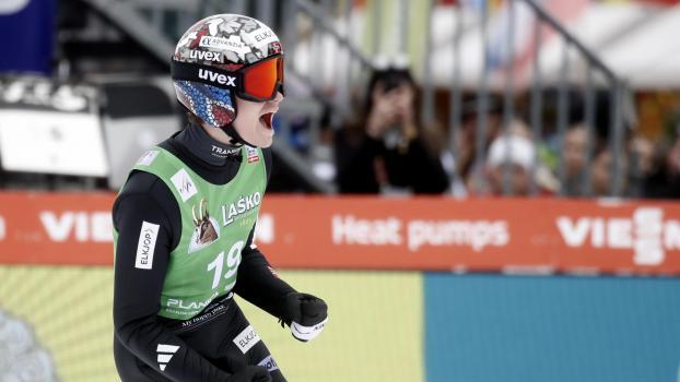 Marius Lindvik hat am Sonntag in Planica gewonnen.æ © ANSA / ANTONIO BAT