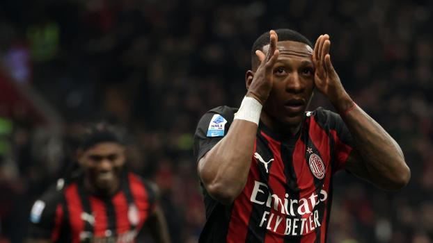 Pervis Estupinán (rechts) jubelt nach seinem Treffer. © ANSA / MATTEO BAZZI