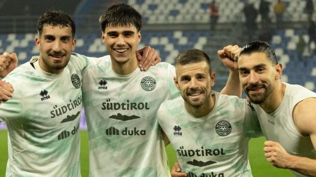 So jubeln Südtiroler, von links: Emanuele Pecorino, Raphael Kofler, Daniele Casiraghi und Silvio Merkaj. © FC Südtirol
