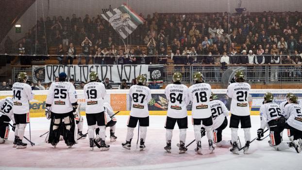 Die Spieler wurden trotz der Niederlage von den Fans gefeiert. © Matthaeus Kostner