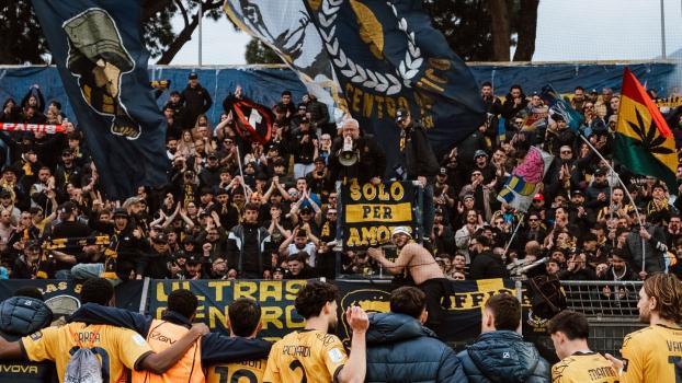 Einige Fans von Juve Stabia sind in Schwierigkeiten. © Facebook