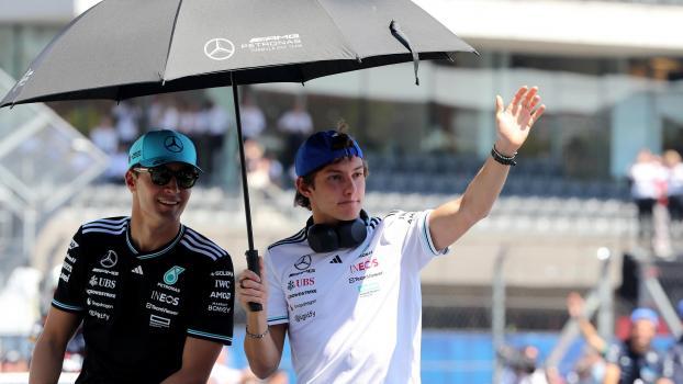 George Russell und Kimi Antonelli: Beide Mercedes-Piloten haben Titelchancen. © ANSA / MARIO GUZMAN