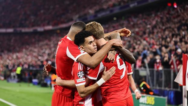 Harry Kane (Nummer 9) musste mit Bayern gegen Real  zittern. © ANSA / RONALD WITTEK