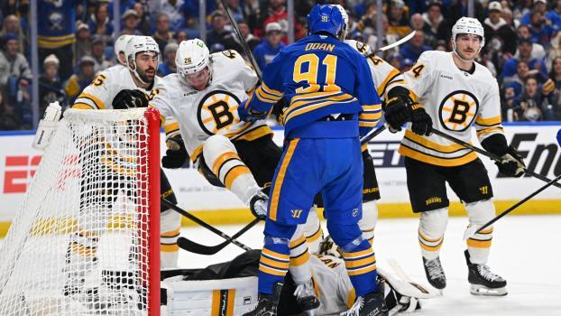 In einer wilden Schlussphase glitt den Boston Bruins das Spiel aus der Hand. © APA / JOE HRYCYCH