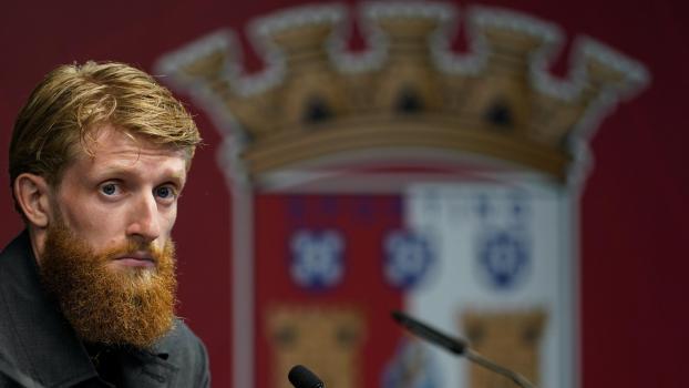 Jan-Niklas Beste will mit Freiburg ins Finale der Europa League. © ANSA / HUGO DELGADO