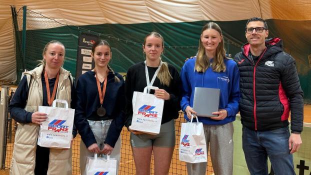 Partschins-Präsident Peter Gufler präsentierte die besten Damen.