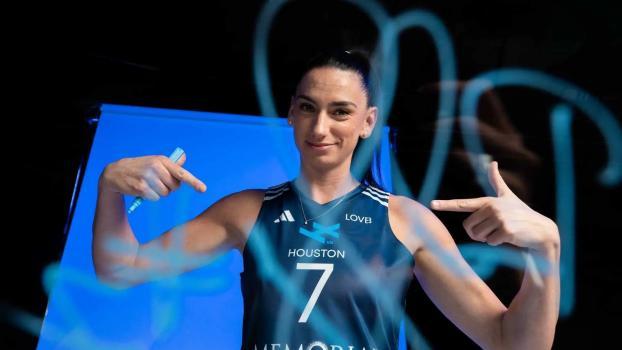 Raphaela Folie mit Trikotnummer 7 spielt für Houston.