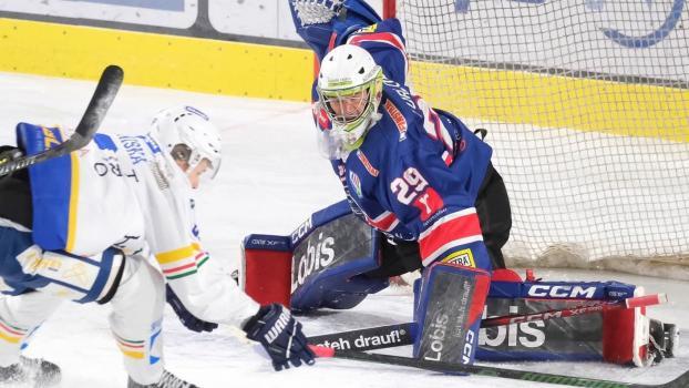 Ritten-Tormann Colin Furlong steht vor seinem Nationalmannschaftsdebüt mit Italien. © Max Pattis