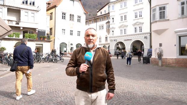 Italiens nicht enden wollender WM-Albtraum: Der viermalige Weltmeister verpasste die am Dienstagabend die Qualifikation für das dritte WM-Turnier in Folge, nachdem er im Elfmeterschießen gegen Bosnien-Herzegowina verlor. Reporter Ivo Zorzi hat sich nach dem Aus der Azzurri in Bozen umgehört. © stol