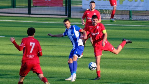 Auer had little trouble with Riffian Kuens, winning 6-0 and thus becoming champions and, starting this summer, playing in the Landesliga for the first time. © M. Dorn