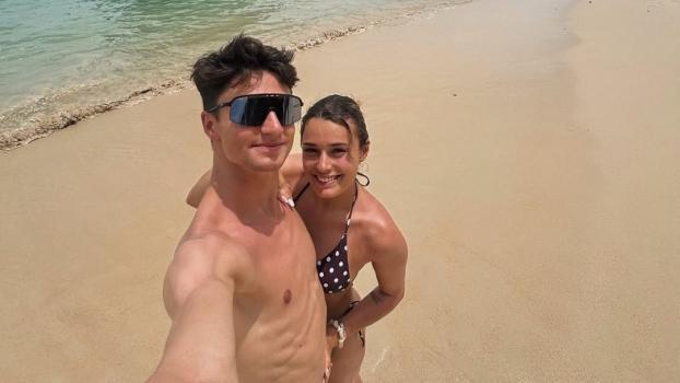 Biathlon-Star genoss mit seiner Freundin den Urlaub. © Instagram