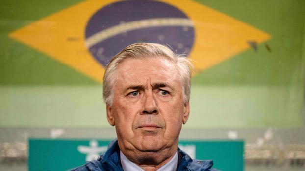 Carlo Ancelotti hat seinen Vertrag in Brasilien verlängert. © APA/afp / ANTHONY WALLACE