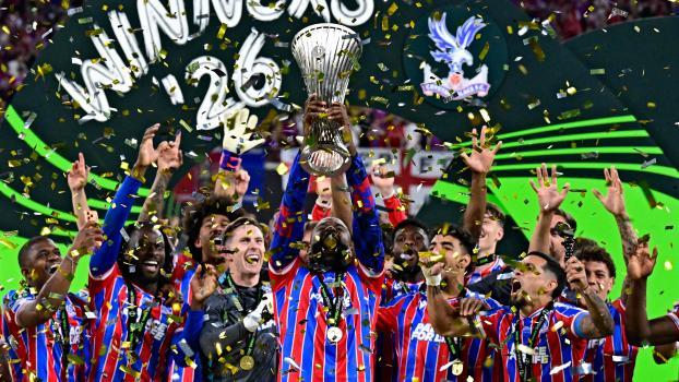 Crystal Palace gewann die Conference League. © APA/afp / TOBIAS SCHWARZ