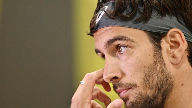 In einer Krise: Lorenzo Musetti. © APA/afp / TIZIANA FABI