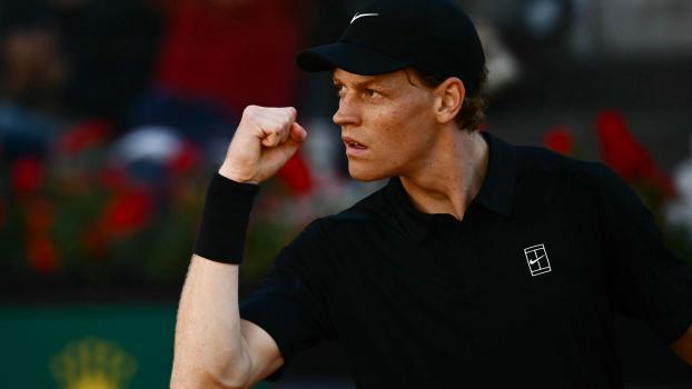 Jannik Sinner hat ein Novum gebrochen: Erstmals kürte er sich in Rom zum Champion. © APA/afp / FILIPPO MONTEFORTE