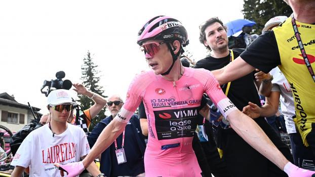Jonas Vingegaard steuert auf den Giro-Gesamtsieg zu. © ANSA / LUCA ZENNARO