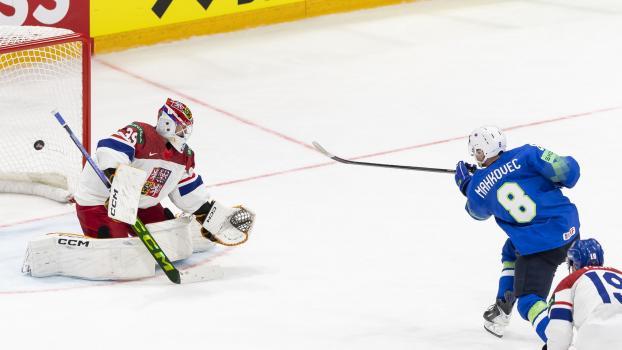 Marcel Mahkovec schoss Slowenien zum Overtime-Sieg über Tschechien. © ANSA / CYRIL ZINGARO
