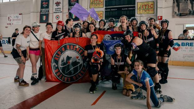 Das Team ‚The Alp’anass‘ aus Bozen und Vicenza mit den Goldmedaillen. © K. Sibilla