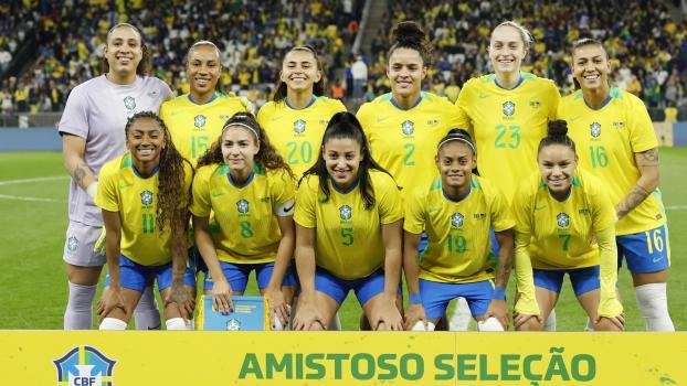 Die brasilianische Frauenmannschaft bestritt ein Testspiel, das in einem absoluten Chaos endete. © ANSA / SEBASTIAO MOREIRA