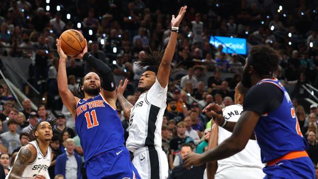 Jalen Brunson (11) und die Knicks haben im Finale jetzt einen großen Vorteil. © APA / GREGORY SHAMUS