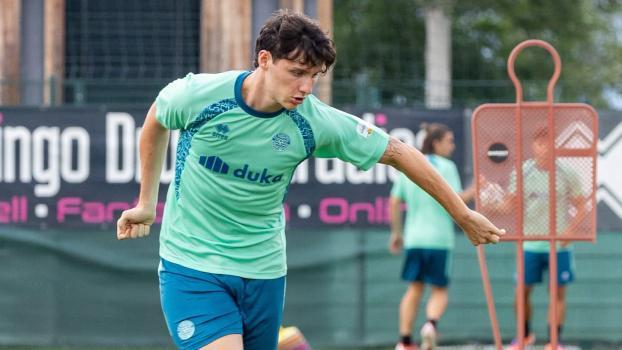 Giacomo Stabile ist ein neuer, linksfüßiger Innenverteidiger.