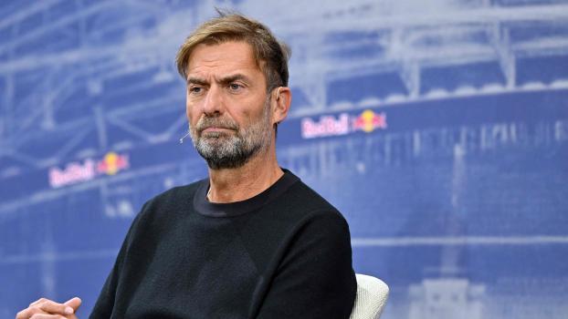 Jürgen Klopp scharrt mit den Hufen. © APA/afp / KERSTIN JOENSSON