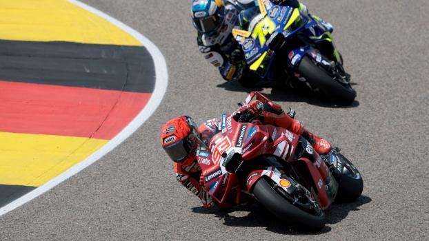 Marc Marquez auf seiner Ducati. © APA/afp / RONNY HARTMANN