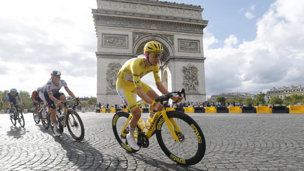 Tadej Pogacar fuhr zu seinem fünften Tour-Gesamtsieg. © ANSA / GUILLAUME HORCAJUELO