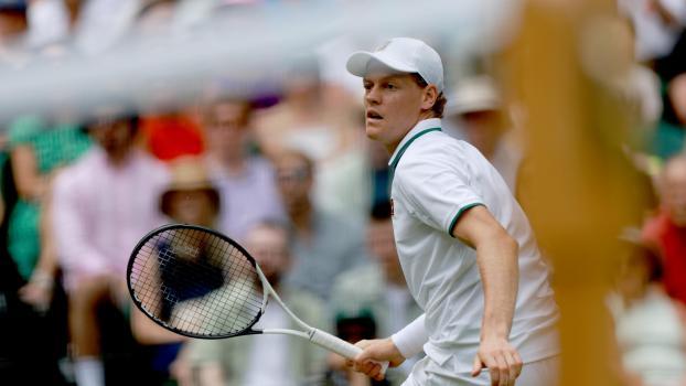 Tennis-Superstar Jannik Sinner steht in der dritten Runde von Wimbledon. © ANSA / NEIL HALL