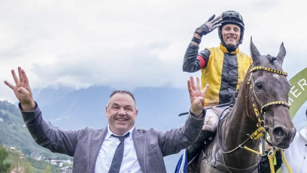 Vier Mal in Folge gewann das Wunderpferd L'Estran für den Sarner Josef Aichner den Großen Preis von Meran. © Foto Press Arigossi 2022